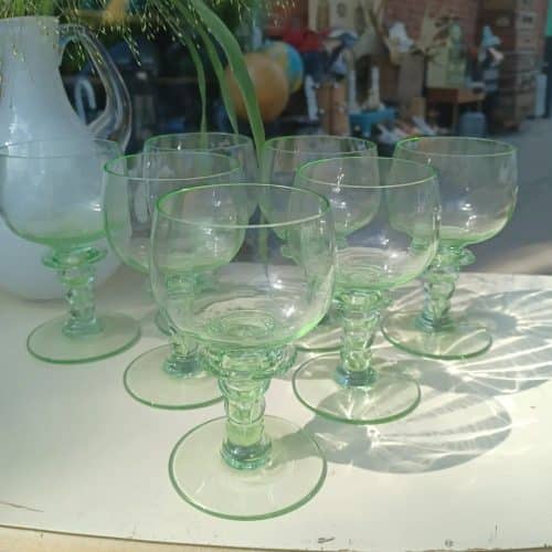 Smukke grønne hvidvinsglas