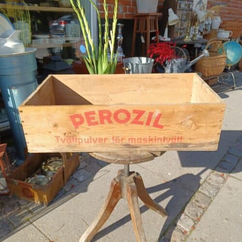 Skøn ældre Perozil vaskepulver kasse.