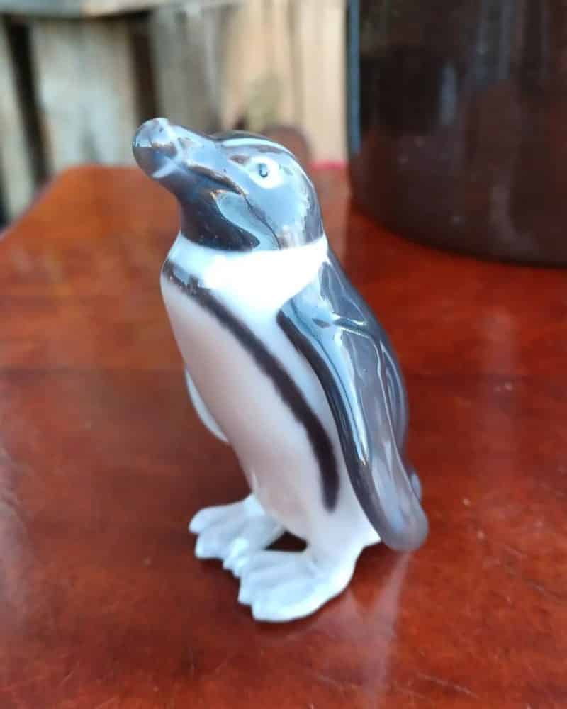 Skøn Sortfod pingvin fra Royal Copenhagen.