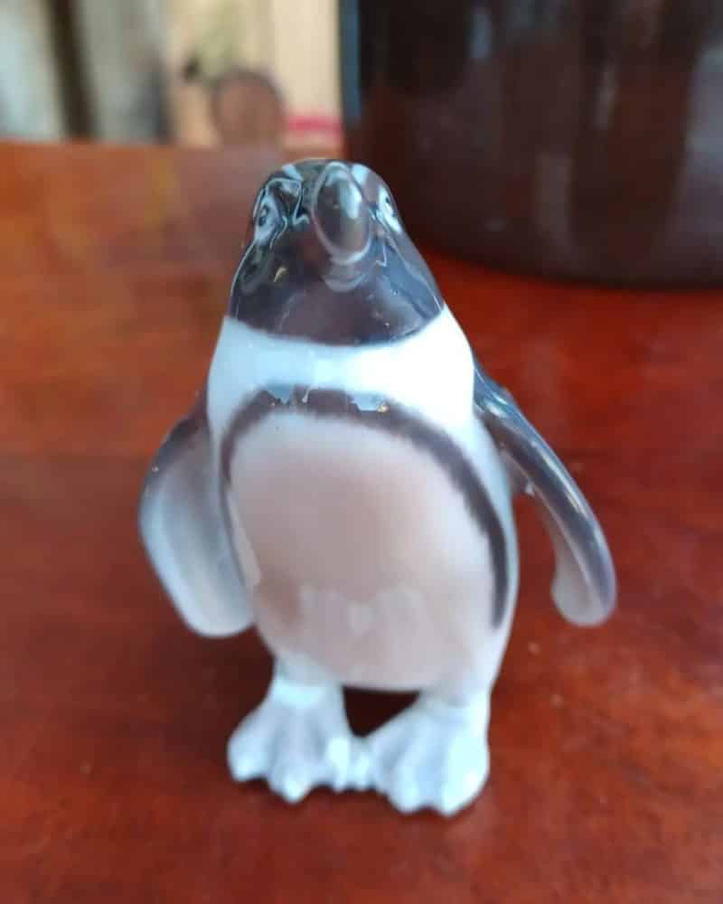 Skøn Sortfod pingvin fra Royal Copenhagen.