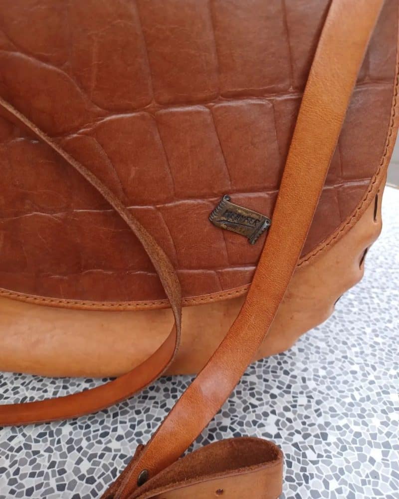 Super fin lille Boho/vintage inspireret taske i læder.