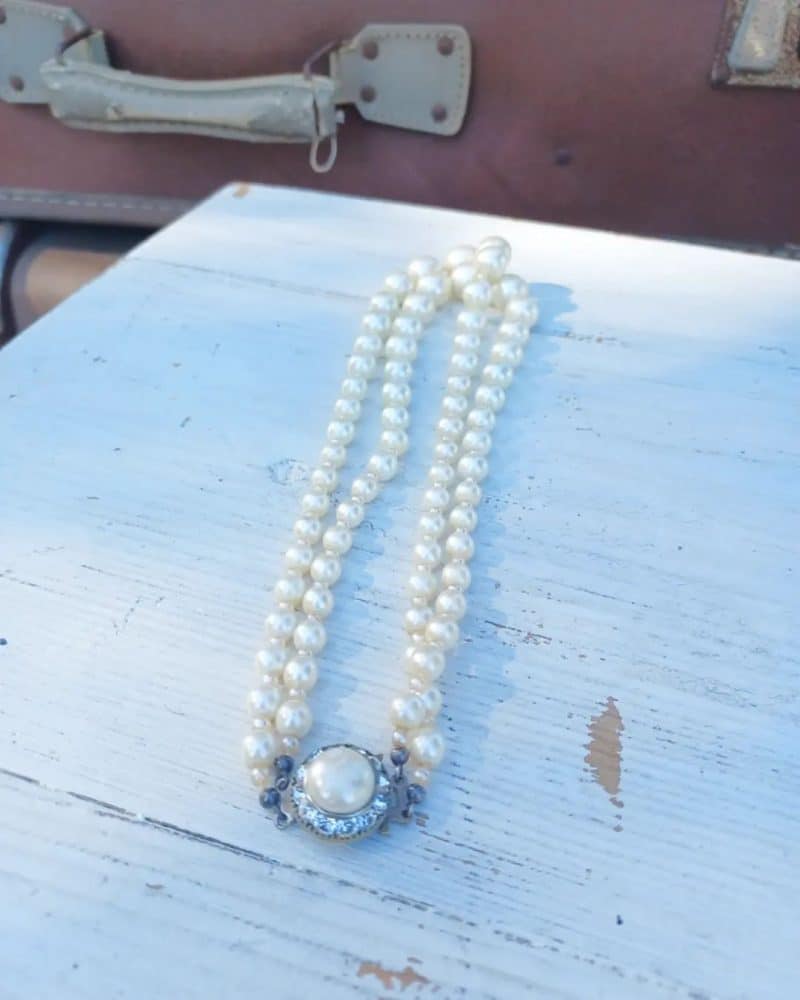 Smuk retro halskæde med kunst perler.