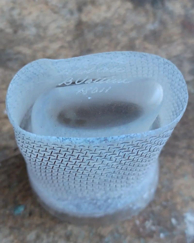Fantastisk Kosta Boda miniature vase i hvidt glas 