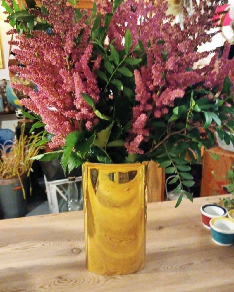 Skøn messing vase fra Hay, Scandia presents.