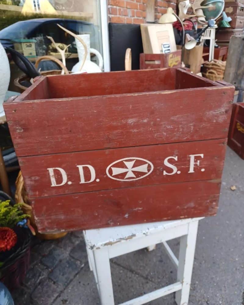 Skøn gammel kasse fra De danske spiritus fabrikker