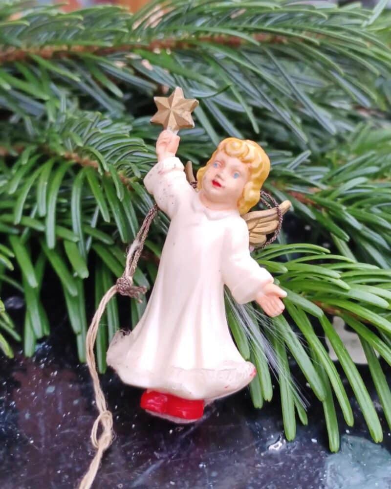 Utrolig skøn lille engel til at hænge på juletræet. 