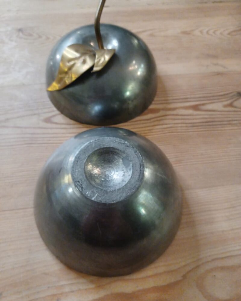Smul æble lågkrukke i metal
