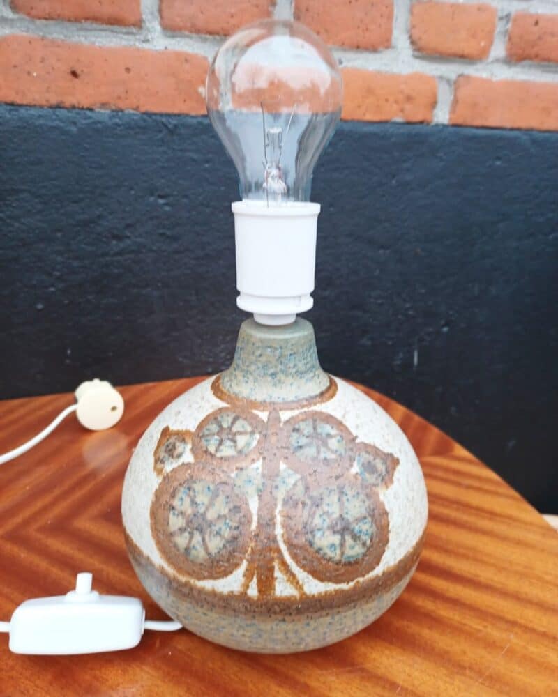 Fantastisk lille Søholm lampe i keramik.