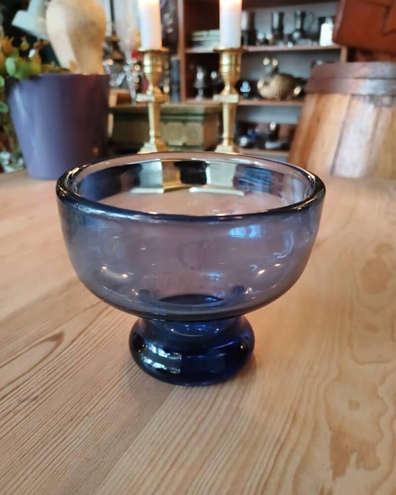 Fin blå Holmegaard glas skål.