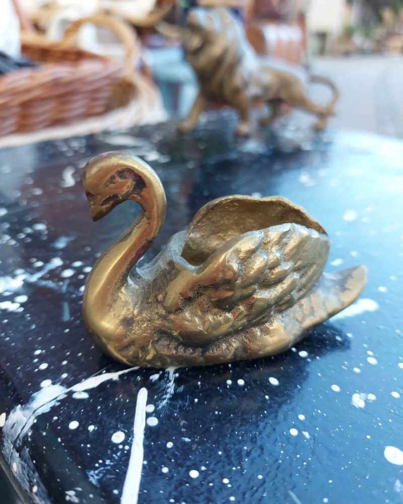Skøn vintage svaneskulptur tændstikholder i messing.