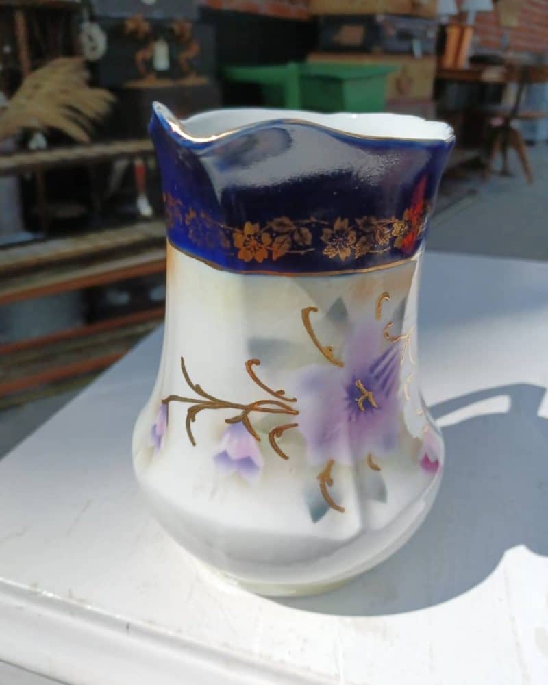 Smuk porcelæns kande/vase.