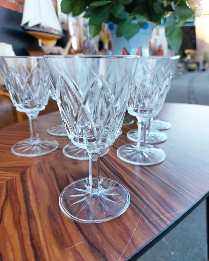 Super smukke gamle krystal rødvinsglas muligvis franske Reims Harlekin glas.