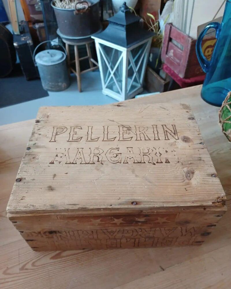 Fantastisk gammel Pellerins Margarine kasse.