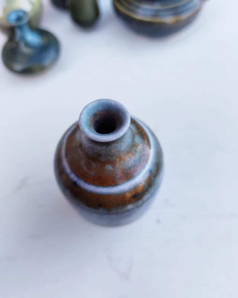 Fantastisk flot keramik miniature vase i super smuk glasur.