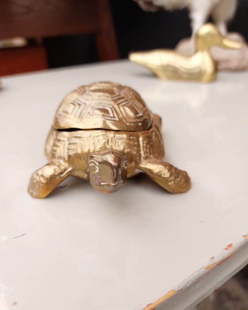 Fantastisk vintage skildpadde askebæger i messing.