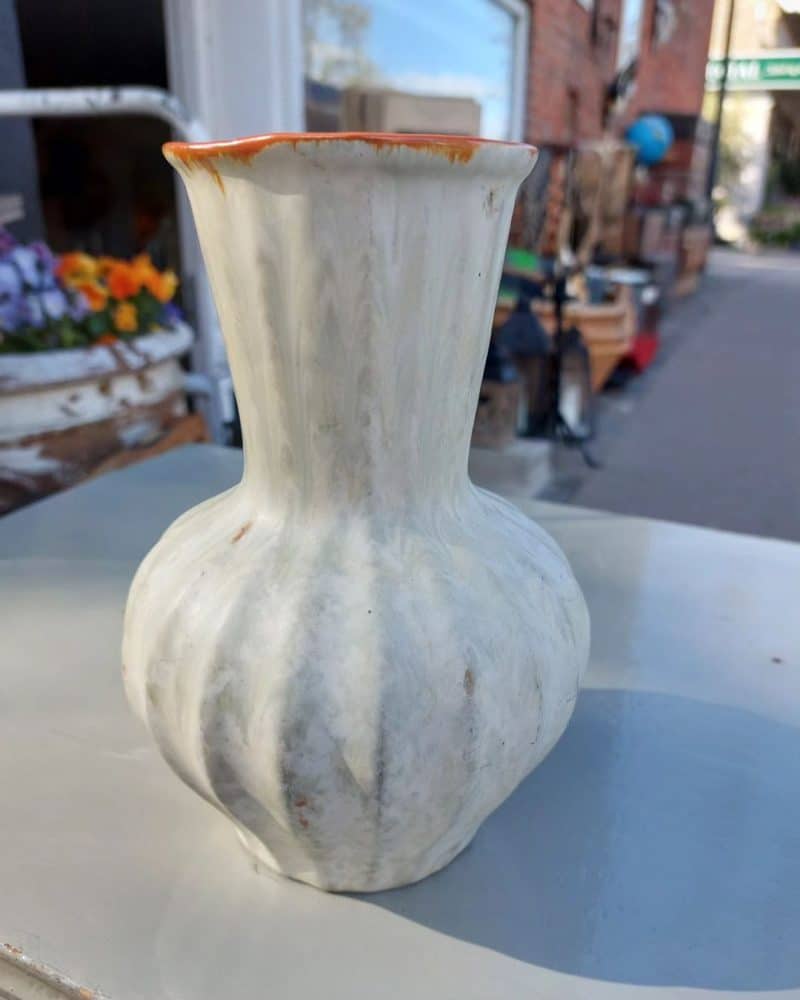 Fantastisk flot grålig/orange g3 vase fra Upsala-Ekeby