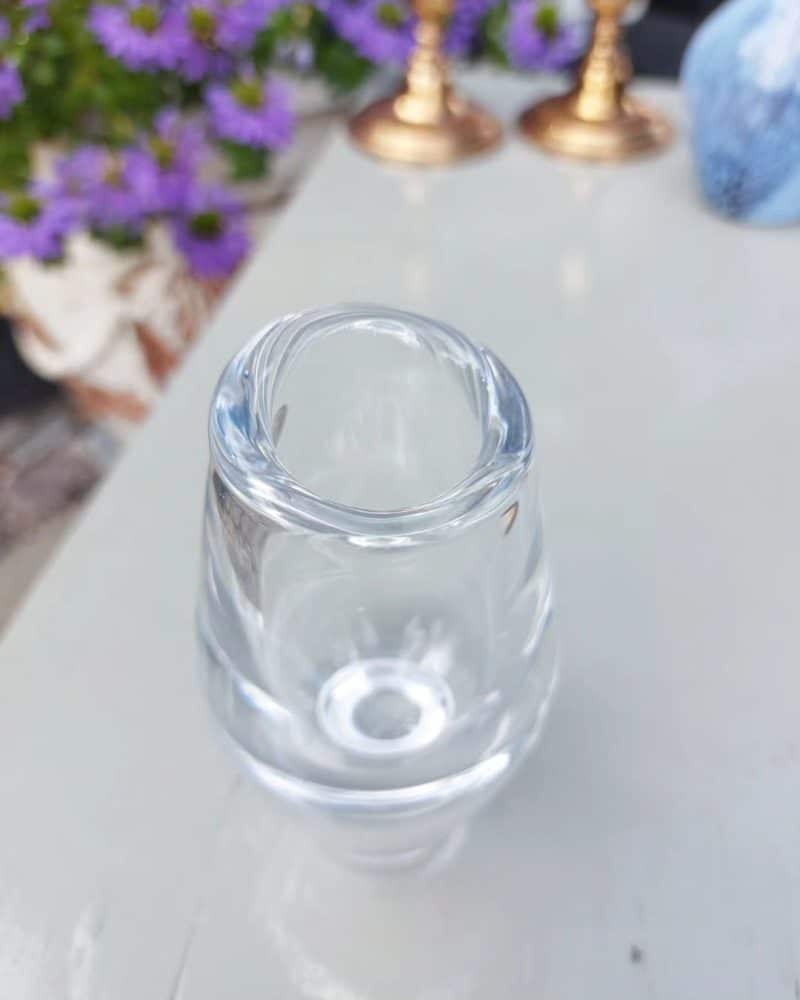 Super fin lille vintage krystalvase muligvis fra Strömbergshyttan i Sverige.