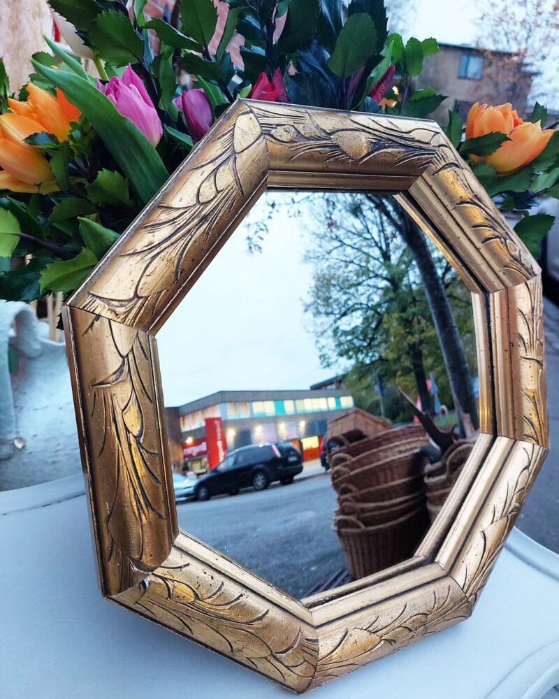 se lige dette super flotte guldspejl. 