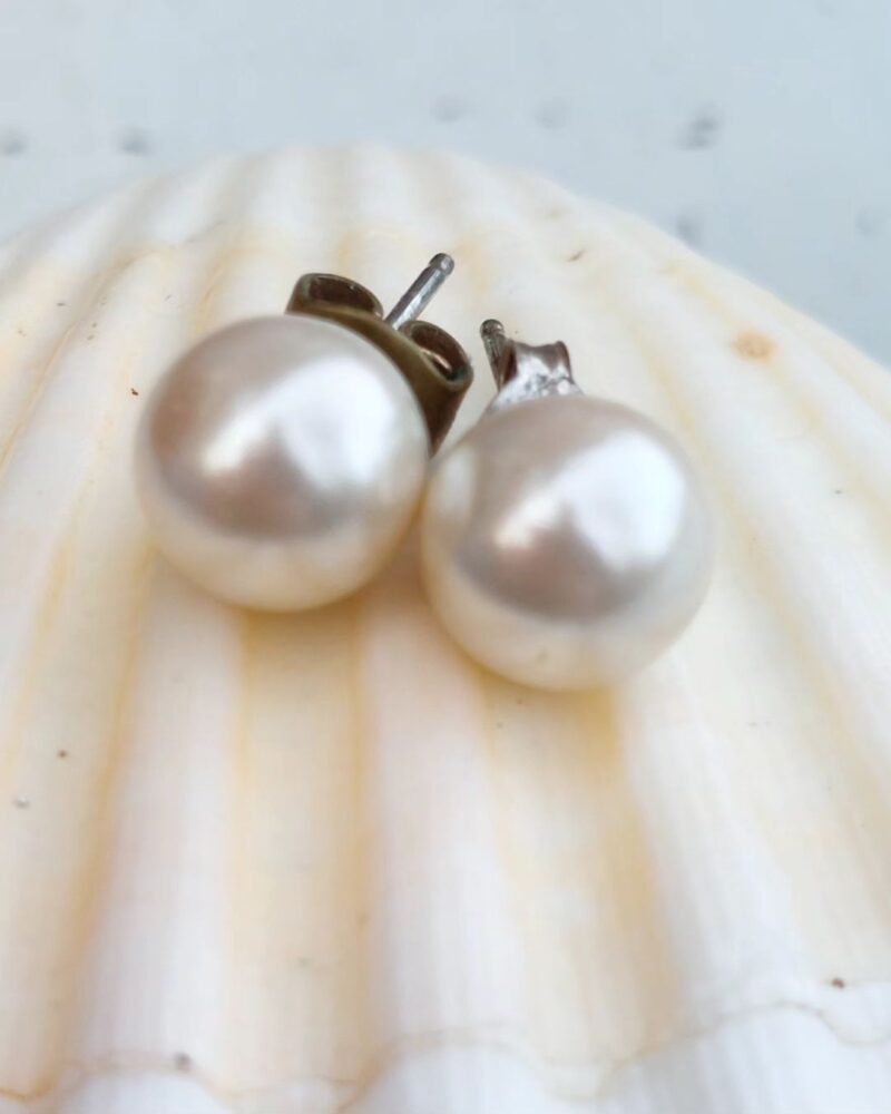 Smukke vintage perle ørestikker