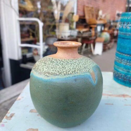 Fantastisk keramik vase med grøn og turkis glasur.